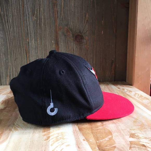 Chicago Bulls Addidas Flat Rim FlexFit Hat - Picture 2 of 6